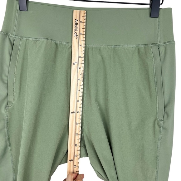 ATHLETA Run With It Pants Sz S Eucalyptus Green Jogger Casual Comfy Chic Travel - Picture 14 of 15